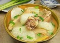 羊肉炖黑豆作用与功效禁忌"(鸭炖黑豆的功效与禁忌)